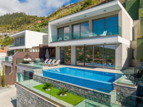 Luxury Villa Bianca by Holiday Rental Madeira